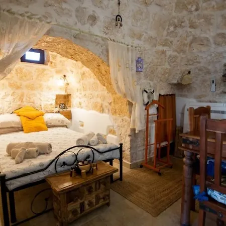 Trullo Tranquillo * San Michele Salentino